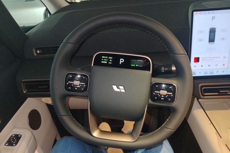 Used Li Auto MEGA 2025 Home Family Special Edition Steering Wheel