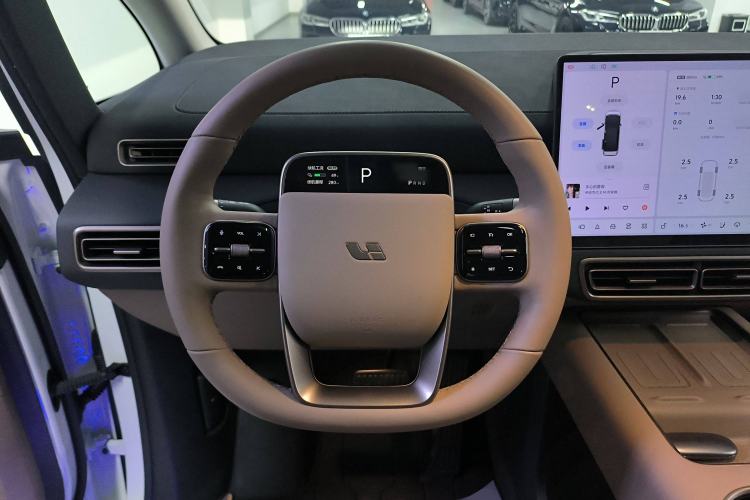 Used Li Auto MEGA 2025 Home Family Special Edition Steering Wheel