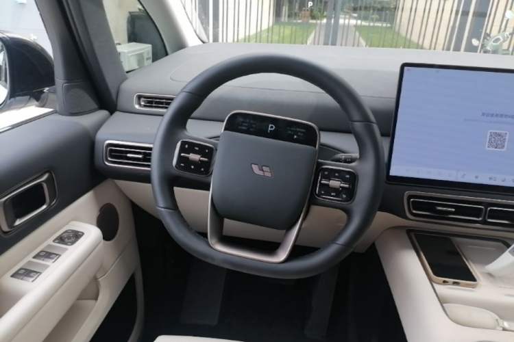 Used Li Auto MEGA 2025 Home Family Special Edition Steering Wheel