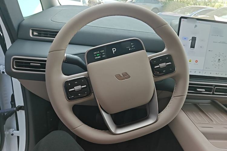 Used Li Auto MEGA 2025 Home Family Special Edition Steering Wheel