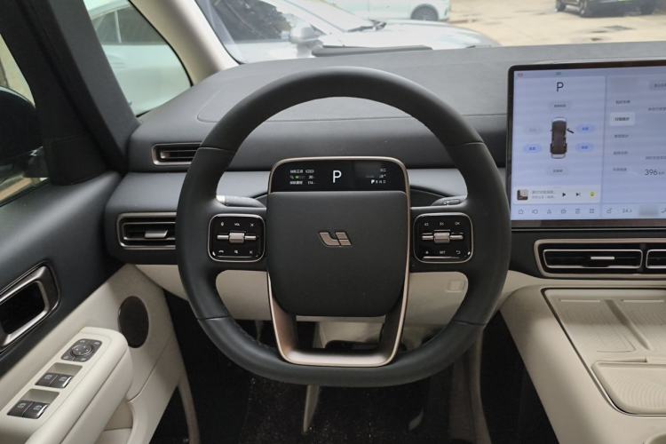 Used Li Auto MEGA 2025 Home Family Special Edition Steering Wheel