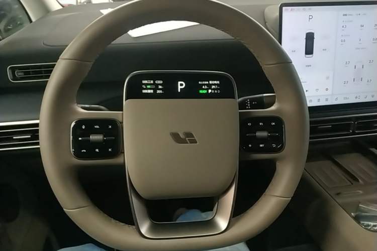 Used Li Auto MEGA 2025 Home Family Special Edition Steering Wheel