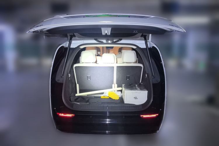 Used Li Auto MEGA 2025 Home Family Special Edition Trunk