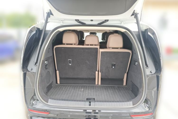 Used Li Auto MEGA 2025 Home Family Special Edition Trunk