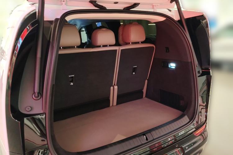 Used Li Auto MEGA 2025 Home Family Special Edition Trunk