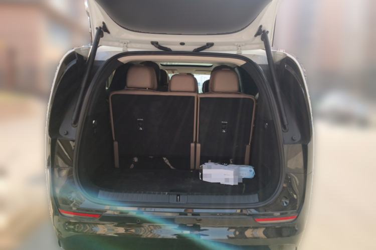 Used Li Auto MEGA 2025 Home Family Special Edition Trunk