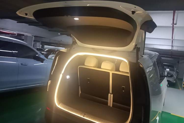 Used Li Auto MEGA 2025 Home Family Special Edition Trunk