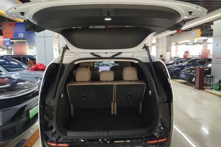 Used Li Auto MEGA 2025 Home Family Special Edition Trunk