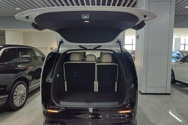 Used Li Auto MEGA 2025 Home Family Special Edition Trunk