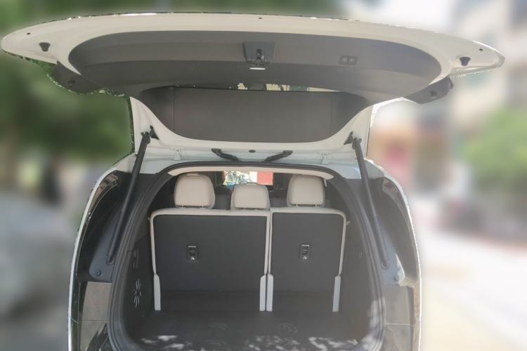 Used Li Auto MEGA 2025 Home Family Special Edition Trunk