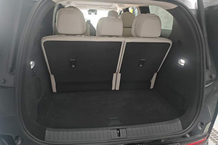 Used Li Auto MEGA 2025 Home Family Special Edition Trunk
