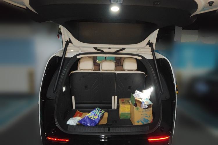 Used Li Auto MEGA 2025 Home Family Special Edition Trunk