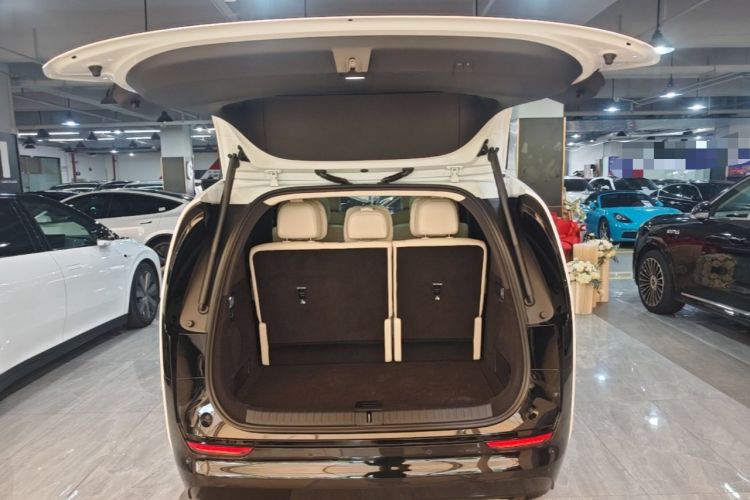 Used Li Auto MEGA 2025 Home Family Special Edition Trunk