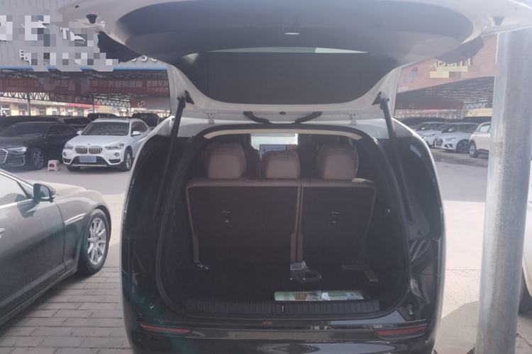 Used Li Auto MEGA 2025 Home Family Special Edition Trunk