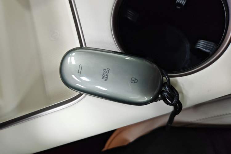 Used Li Auto MEGA 2025 Home Family Special Edition Vehicle Key