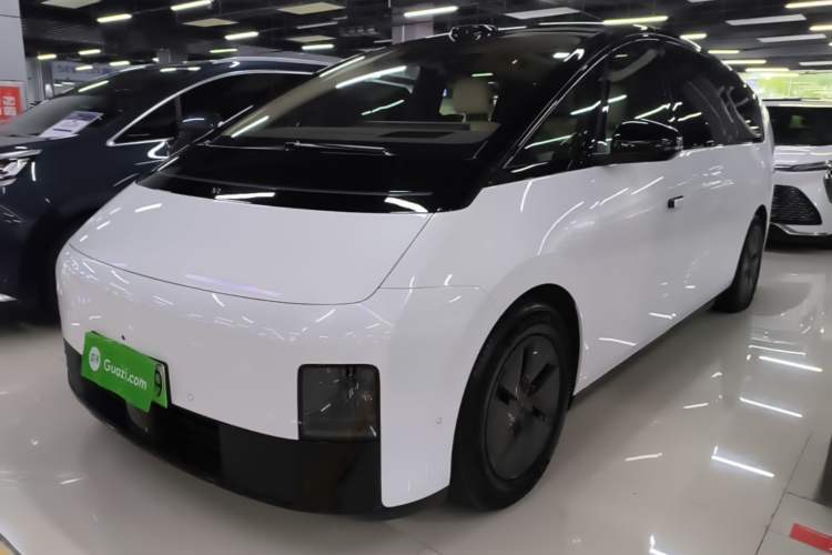 Used Li Auto MEGA 2025 Home Family Special Edition Guazi used car, China used car export, Used car for sale, Used cars, Cheapest cars for sale