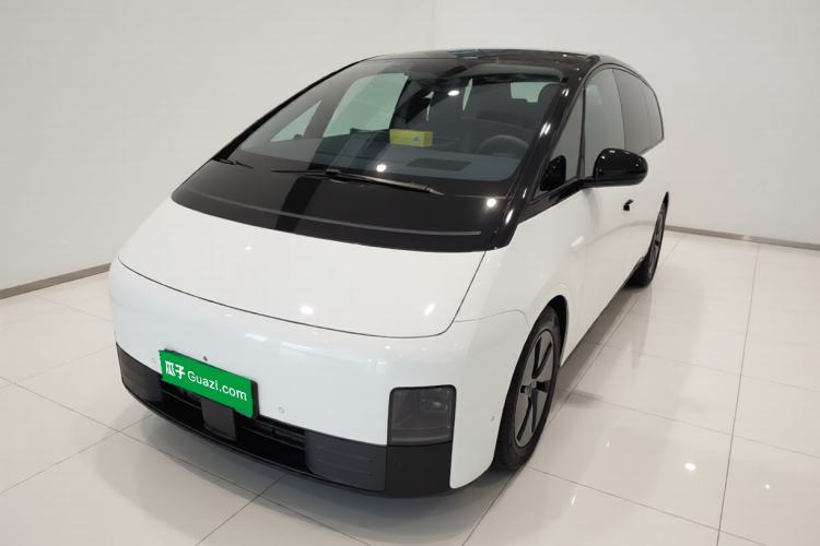 Li Auto MEGA 2025 Home Family Special Edition