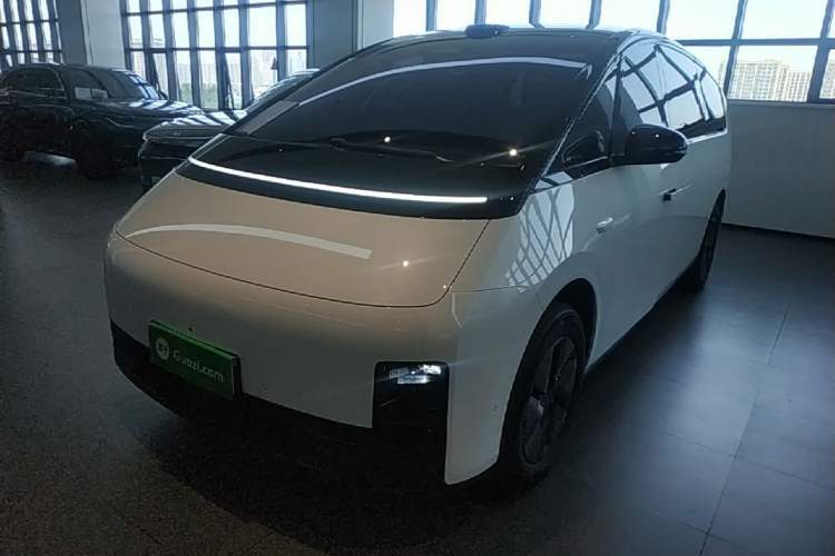 Used Li Auto MEGA 2025 Home Family Special Edition Guazi used car, China used car export, Used car for sale, Used  cars, Cheapest cars for sale