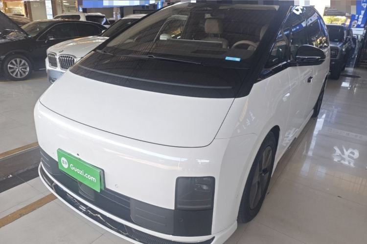 Li Auto MEGA 2025 Home Family Special Edition