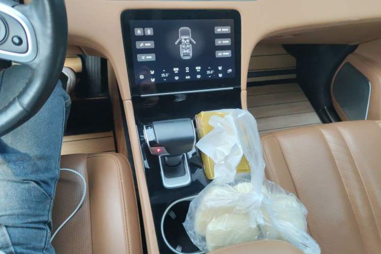 Used Li Auto ONE 2019 Extended-Range 6-Seater Version Audio And AC Panel
