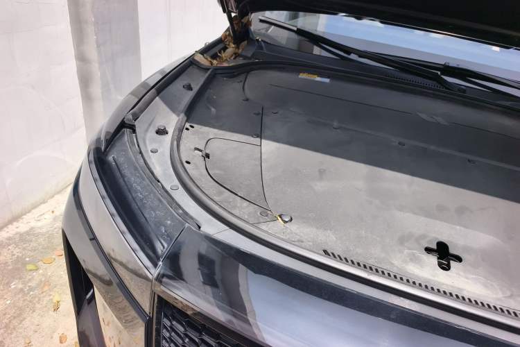 Used Li Auto ONE 2019 Extended-Range 6-Seater Version Engine Bay Right