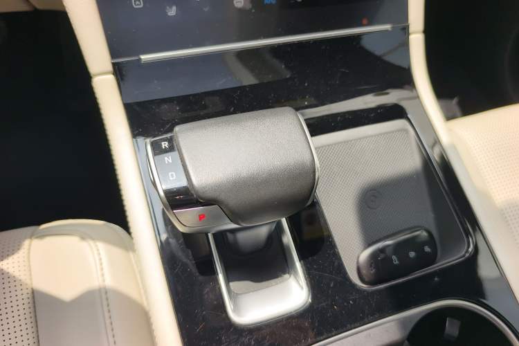 Used Li Auto ONE 2019 Extended-Range 6-Seater Version Gear Lever
