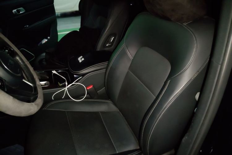 Used Li Auto ONE 2019 Extended-Range 6-Seater Version Left Front Seat