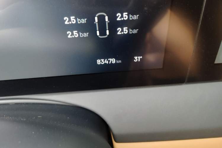 Used Li Auto ONE 2019 Extended-Range 6-Seater Version Odometer Close Up