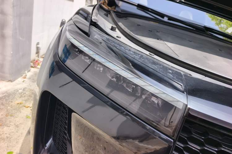 Used Li Auto ONE 2019 Extended-Range 6-Seater Version Right Front Headlight
