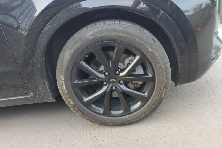 Used Li Auto ONE 2019 Extended-Range 6-Seater Version Right Front Wheel Hub