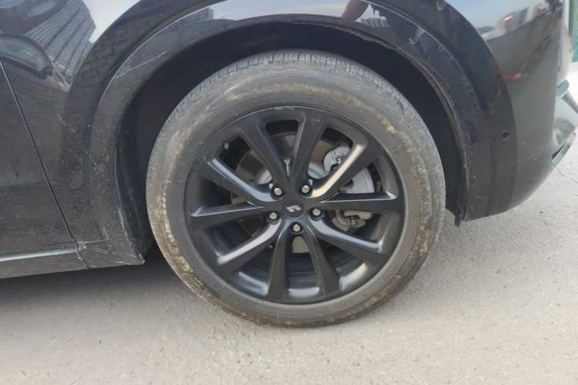 Used Li Auto ONE 2019 Extended-Range 6-Seater Version Right Front Wheel Hub