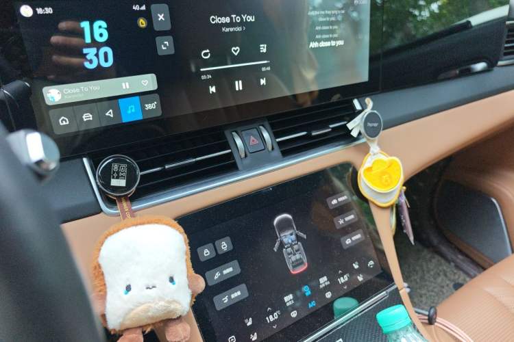 Used Li Auto ONE 2019 Extended-Range 6-Seater Version Audio And AC Panel