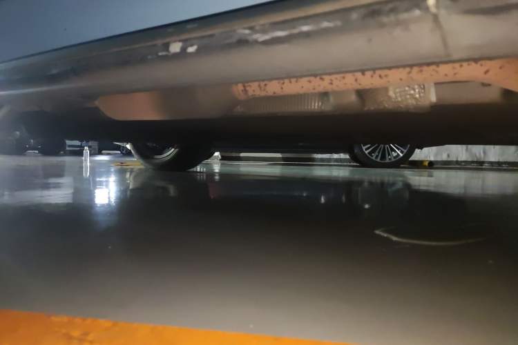 Used Li Auto ONE 2019 Extended-Range 6-Seater Version Chassis Front Right