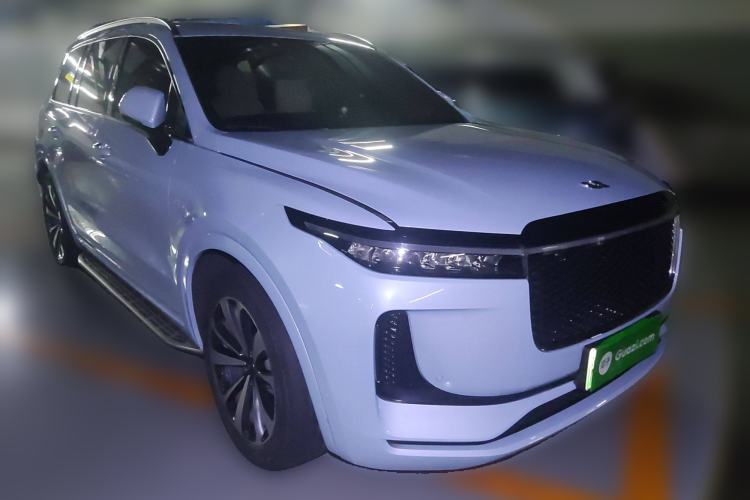 Used Li Auto ONE 2019 Extended-Range 6-Seater Version Front Right 45 Deg