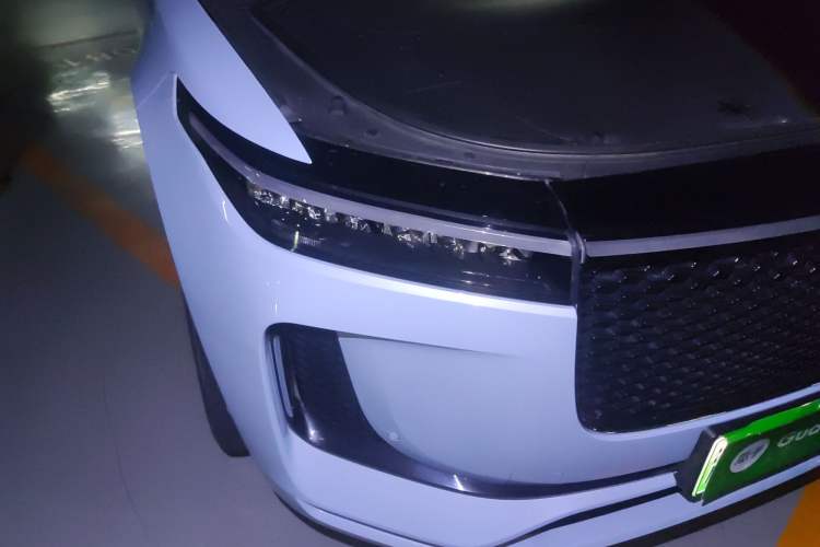 Used Li Auto ONE 2019 Extended-Range 6-Seater Version Right Front Headlight
