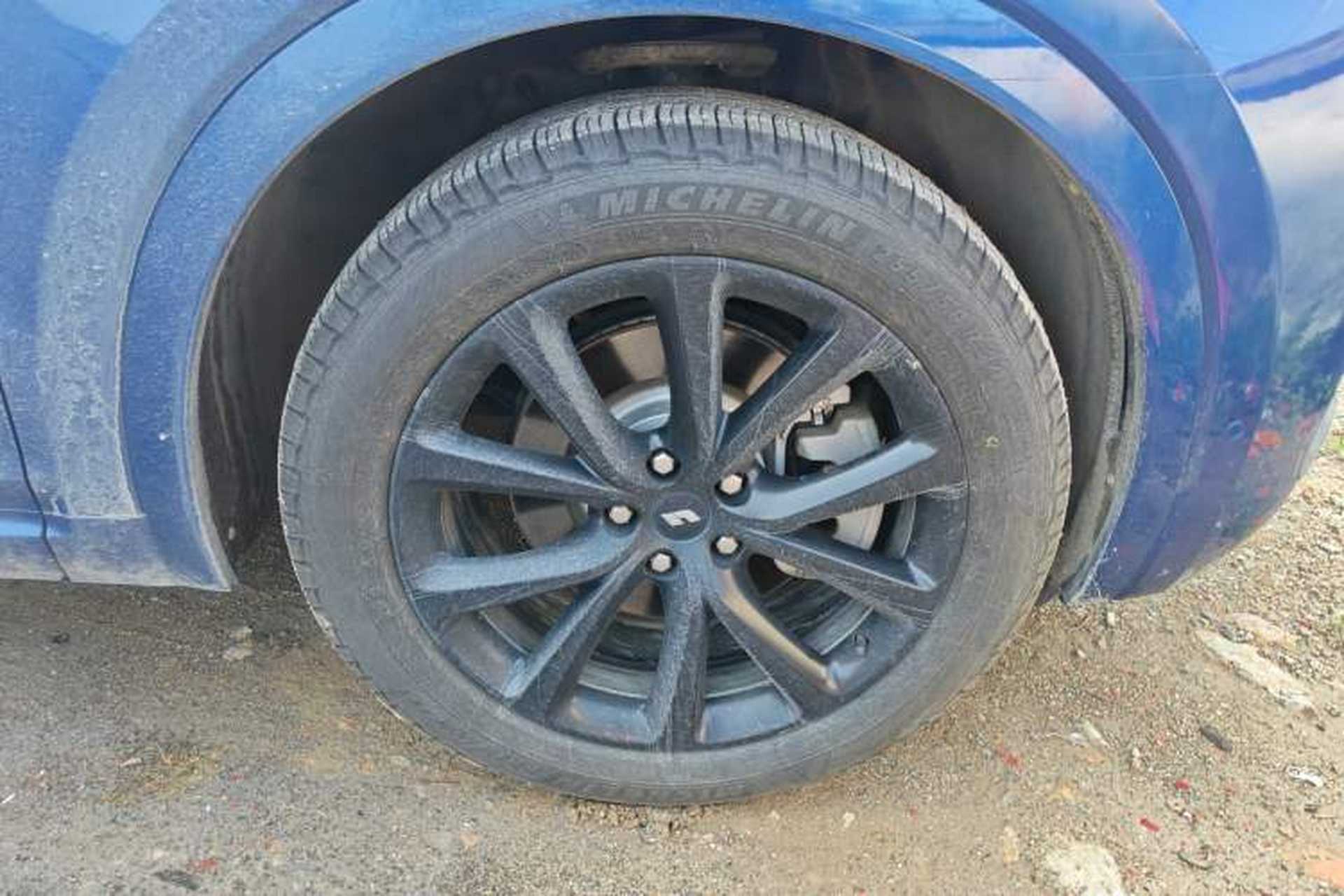 Used Li Auto ONE 2019 Extended-Range 6-Seater Version Right Front Wheel Hub