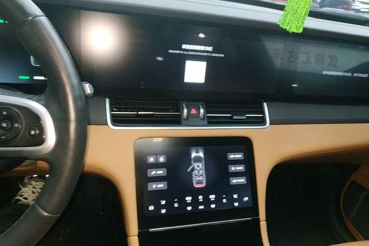 Used Li Auto ONE 2019 Extended-Range 6-Seater Version Audio And AC Panel