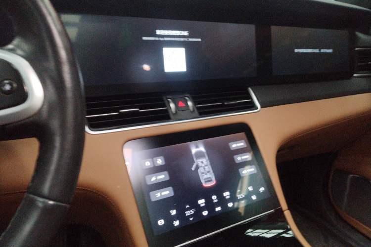 Used Li Auto ONE 2019 Extended-Range 6-Seater Version Audio And AC Panel