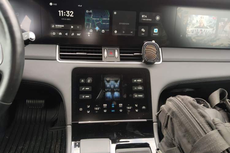 Used Li Auto ONE 2019 Extended-Range 6-Seater Version Audio And AC Panel