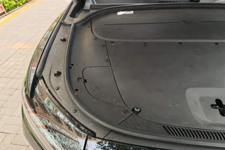 Used Li Auto ONE 2019 Extended-Range 6-Seater Version Engine Bay Right