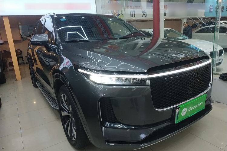Used Li Auto ONE 2019 Extended-Range 6-Seater Version Front Right 45 Deg