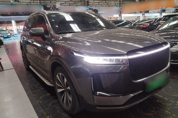 Used Li Auto ONE 2019 Extended-Range 6-Seater Version Front Right 45 Deg