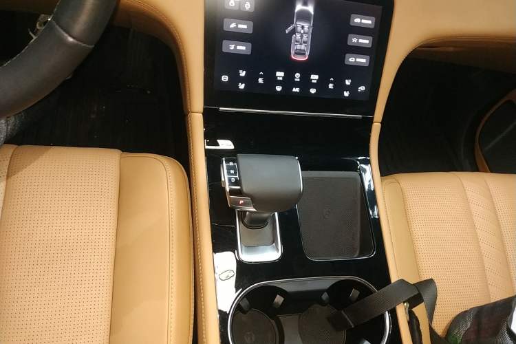 Used Li Auto ONE 2019 Extended-Range 6-Seater Version Gear Lever