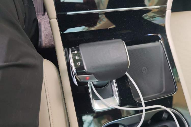 Used Li Auto ONE 2019 Extended-Range 6-Seater Version Gear Lever