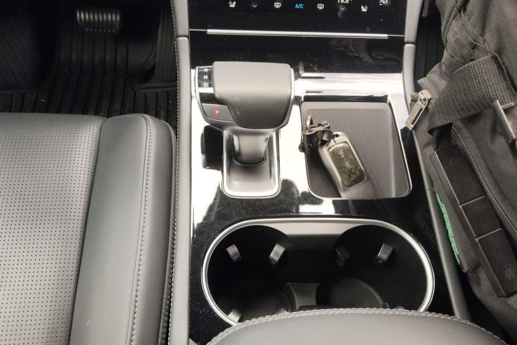 Used Li Auto ONE 2019 Extended-Range 6-Seater Version Gear Lever
