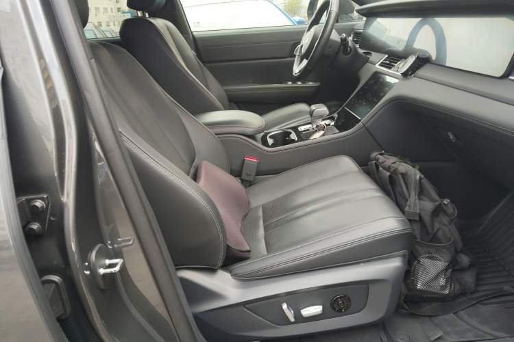 Used Li Auto ONE 2019 Extended-Range 6-Seater Version Right Front Seat