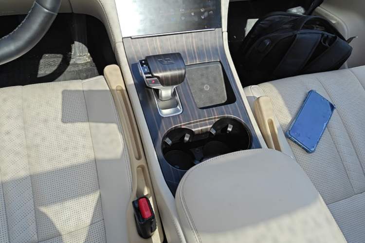 Used Li Auto ONE 2019 Extended-Range 6-Seater Version Gear Lever