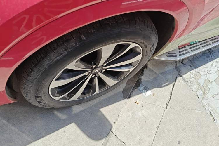 Used Li Auto ONE 2019 Extended-Range 6-Seater Version Left Front Wheel Hub