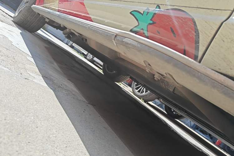 Used Li Auto ONE 2019 Extended-Range 6-Seater Version Right Side Sill