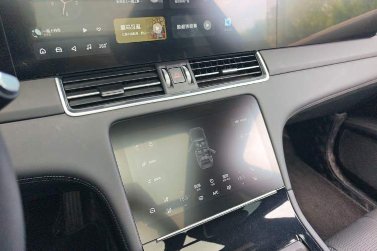Used Li Auto ONE 2019 Extended-Range 6-Seater Version Audio And AC Panel